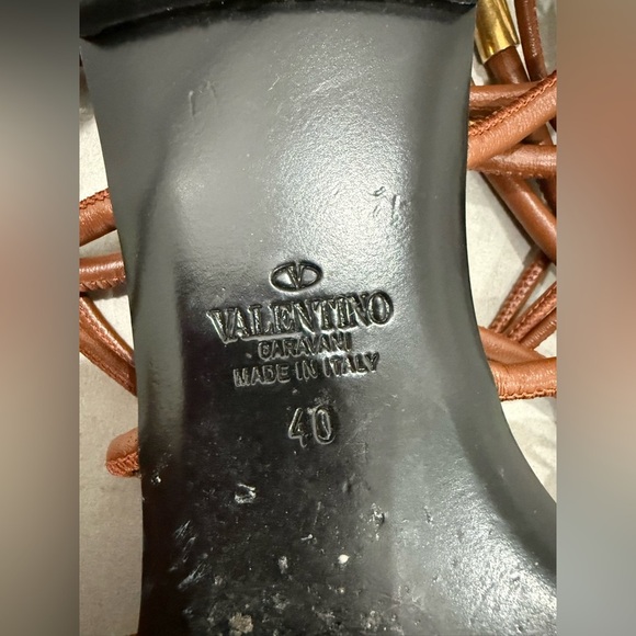 Valentino Garavani
Brown 'rockstud Net' Flat Sandal - Picture 10 of 11